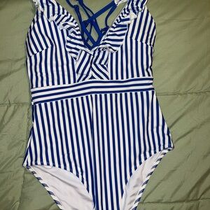NWOT Cupshe Classic Blue and White Striped One Piece Swimsuit